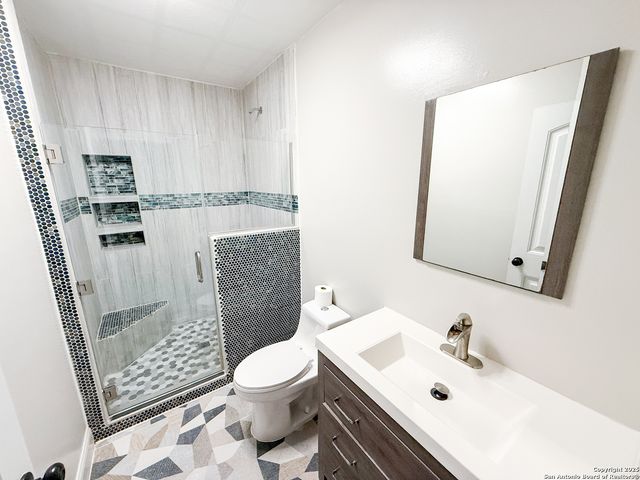 5850 Cliffmont, San Antonio, TX 78250