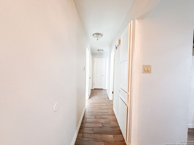 5850 Cliffmont, San Antonio, TX 78250