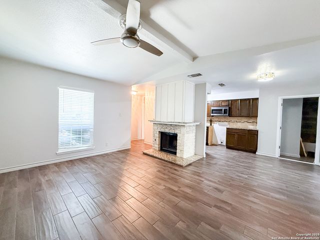 5850 Cliffmont, San Antonio, TX 78250