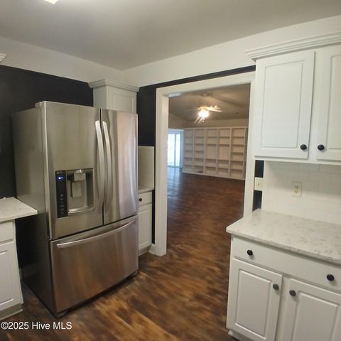 4999 Glen Cove Drive SE, Southport, NC 28461