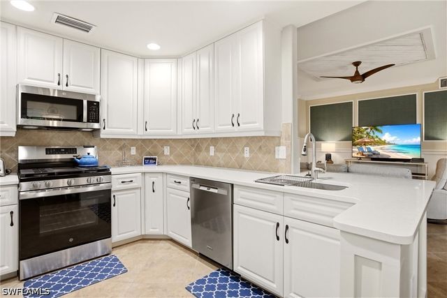 3163 Serena LN 1012, Naples, FL 34114