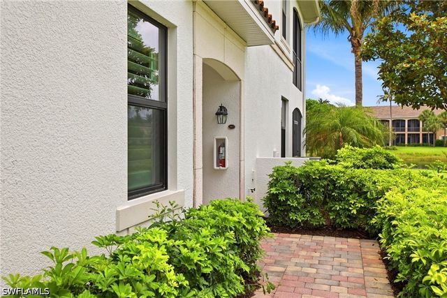 3163 Serena LN 1012, Naples, FL 34114