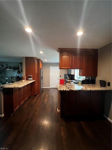 754 E Little Back River RD, Hampton, VA 23669