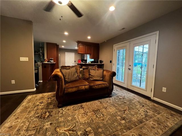 754 E Little Back River RD, Hampton, VA 23669