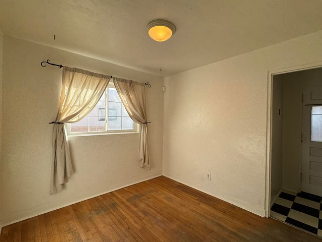 1039 Princeton Drive NE, Albuquerque, NM 87106