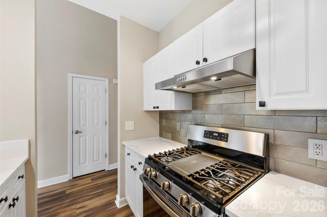 706 Northeast Drive, Davidson, NC 28036