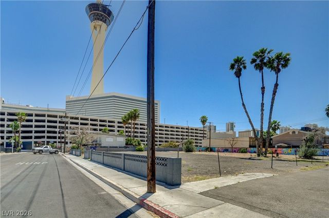 227 West Saint Louis Avenue, Las Vegas, NV 89102