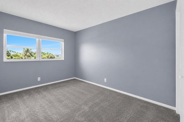 10000 Meridian Way N 15, Palm Beach Gardens, FL 33410