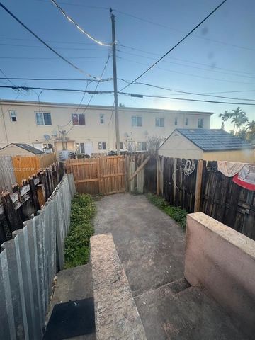 8407 NW 5th Ave 8407, Miami, FL 33150