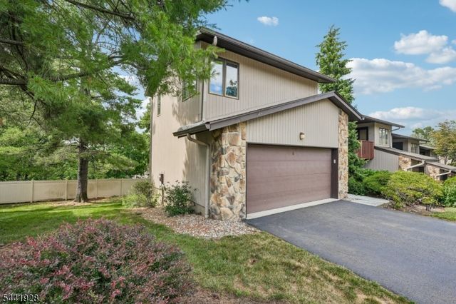 19 Cedarwood, Woodland Park, NJ 07424