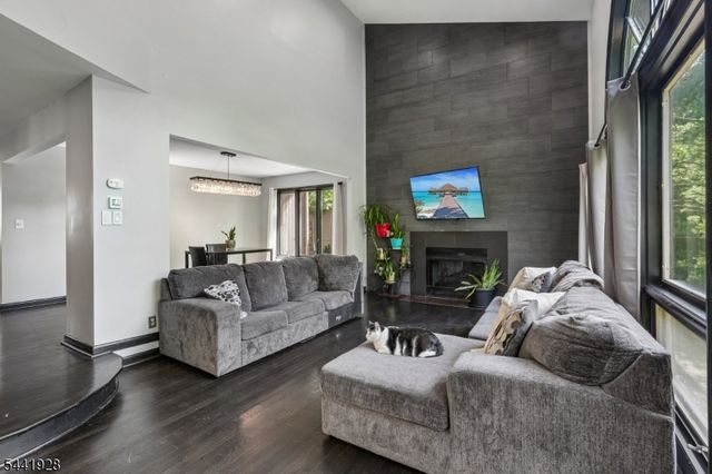 19 Cedarwood, Woodland Park, NJ 07424