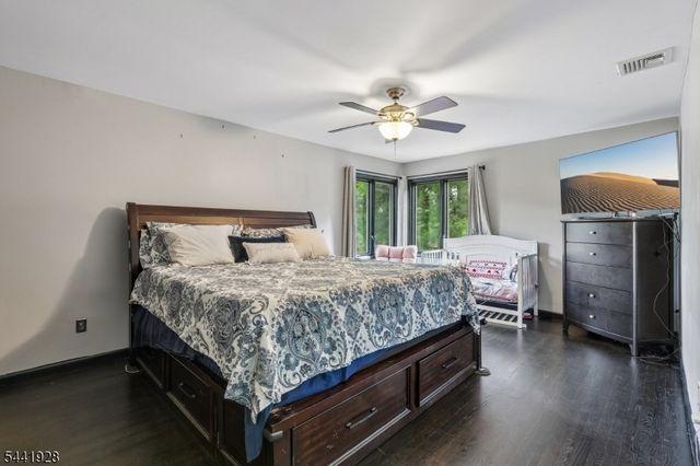 19 Cedarwood, Woodland Park, NJ 07424