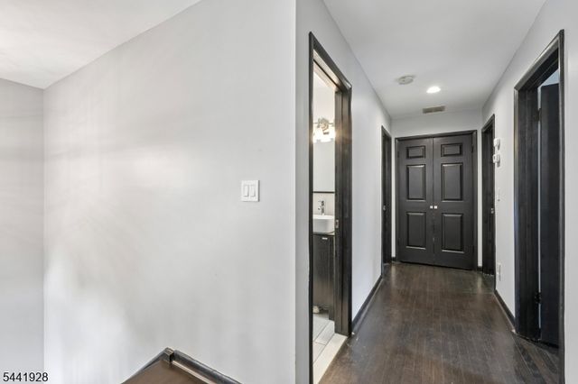 19 Cedarwood, Woodland Park, NJ 07424