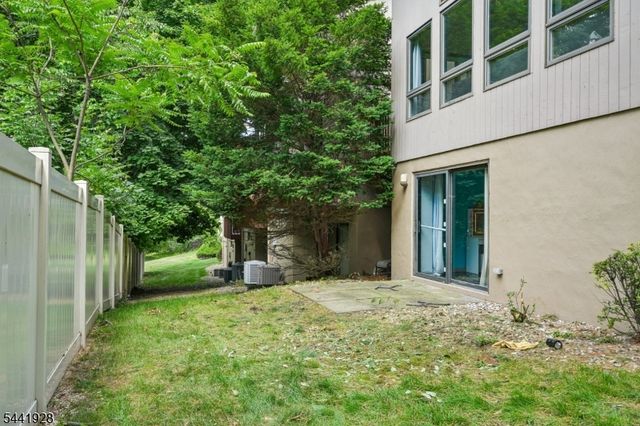 19 Cedarwood, Woodland Park, NJ 07424