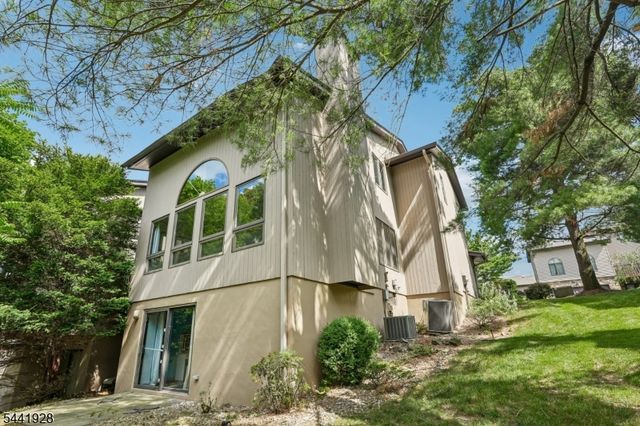 19 Cedarwood, Woodland Park, NJ 07424