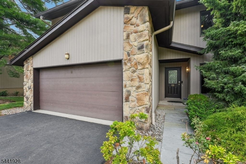 19 Cedarwood, Woodland Park, NJ 07424 — photo 3
