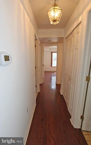 185 VALLEY STREAM CIR, Chesterbrook, PA 19087