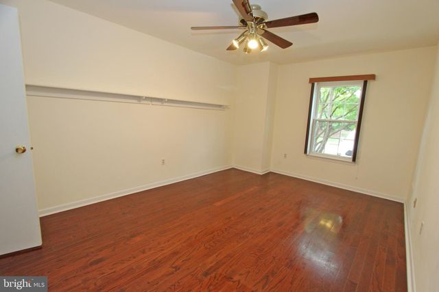 185 VALLEY STREAM CIR, Chesterbrook, PA 19087