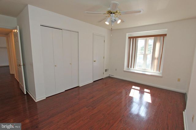 185 VALLEY STREAM CIR, Chesterbrook, PA 19087