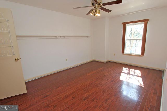 185 VALLEY STREAM CIR, Chesterbrook, PA 19087