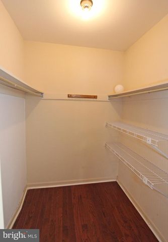 185 VALLEY STREAM CIR, Chesterbrook, PA 19087