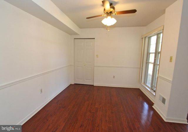 185 VALLEY STREAM CIR, Chesterbrook, PA 19087