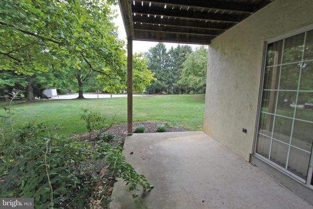 185 VALLEY STREAM CIR, Chesterbrook, PA 19087
