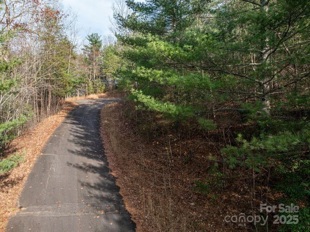 3129 Mountain Laurel Drive, Lenoir, NC 28645