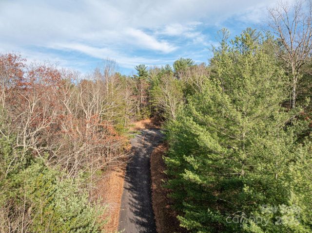 3129 Mountain Laurel Drive, Lenoir, NC 28645