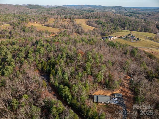 3129 Mountain Laurel Drive, Lenoir, NC 28645