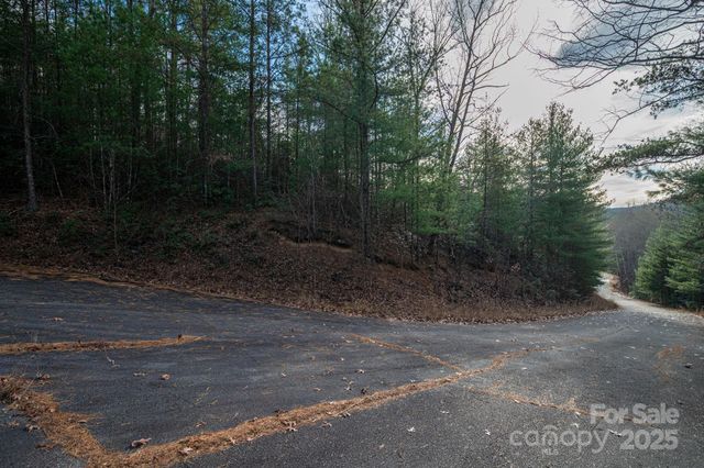 3129 Mountain Laurel Drive, Lenoir, NC 28645