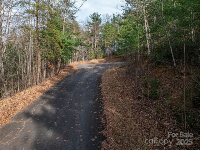 3129 Mountain Laurel Drive, Lenoir, NC 28645