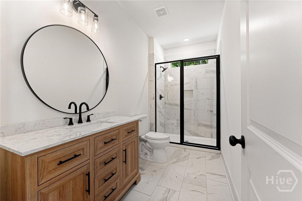 Image 18 of property listing at 33 Hometown Court, Jefferson, GA 30549