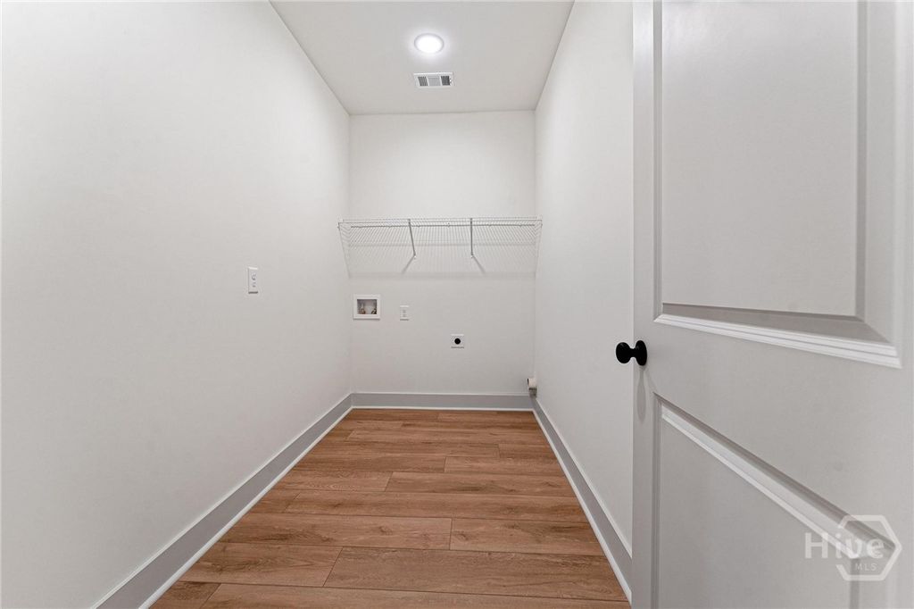 Image 26 of property listing at 33 Hometown Court, Jefferson, GA 30549