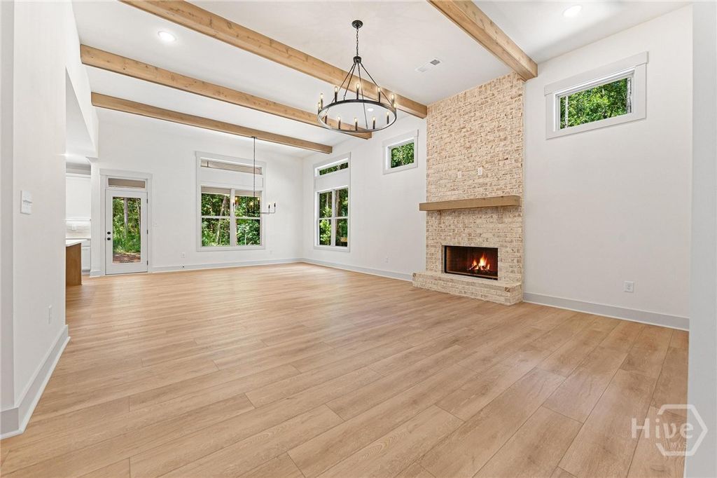 Image 3 of property listing at 33 Hometown Court, Jefferson, GA 30549