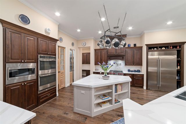 17810 Fairhaven Gateway Drive, Cypress, TX 77433