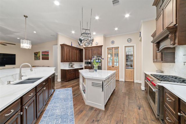17810 Fairhaven Gateway Drive, Cypress, TX 77433
