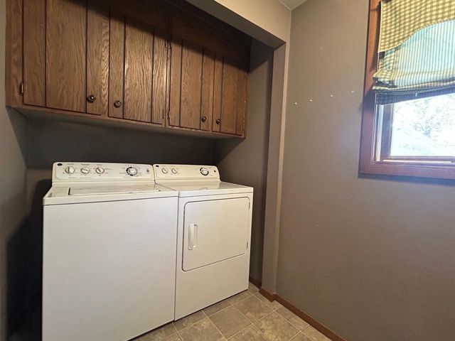 1553 RUSTIC RIDGE COURT, Green Bay, WI 54311