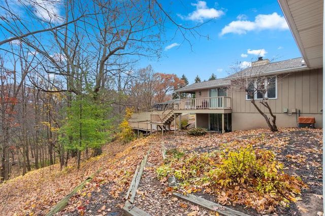 1553 RUSTIC RIDGE COURT, Green Bay, WI 54311