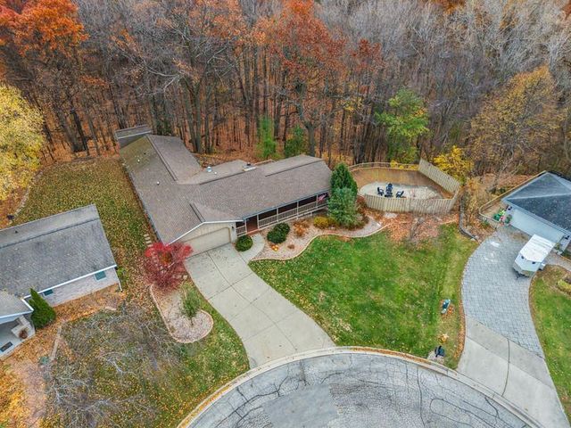 1553 RUSTIC RIDGE COURT, Green Bay, WI 54311