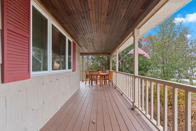 1553 RUSTIC RIDGE COURT, Green Bay, WI 54311