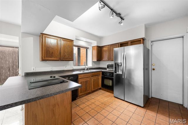 250 S Brentwood Boulevard 1F, Clayton, MO 63105