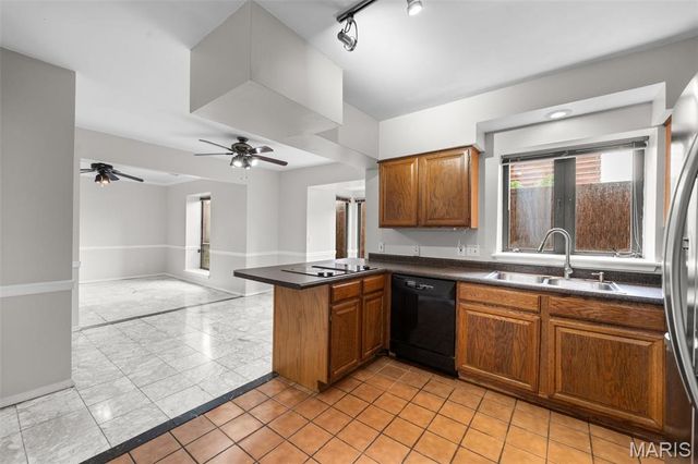 250 S Brentwood Boulevard 1F, Clayton, MO 63105