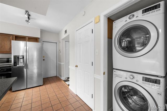 250 S Brentwood Boulevard 1F, Clayton, MO 63105