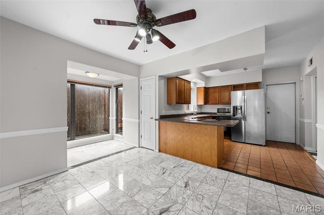 250 S Brentwood Boulevard 1F, Clayton, MO 63105