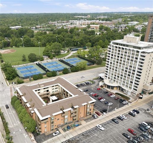 250 S Brentwood Boulevard 1F, Clayton, MO 63105