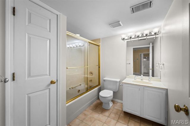 250 S Brentwood Boulevard 1F, Clayton, MO 63105