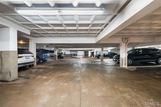 250 S Brentwood Boulevard 1F, Clayton, MO 63105