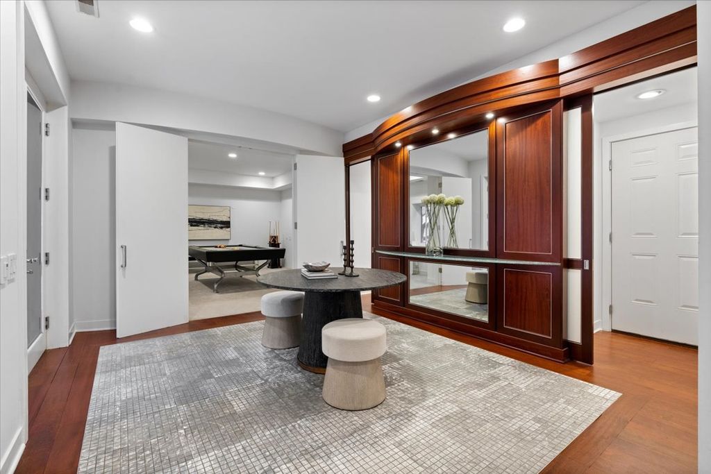 460 W Superior Street 4-5, Chicago, IL 60654 — photo 4