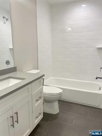 100 Schraalenburgh Road 88, Harrington Park, NJ 07640
